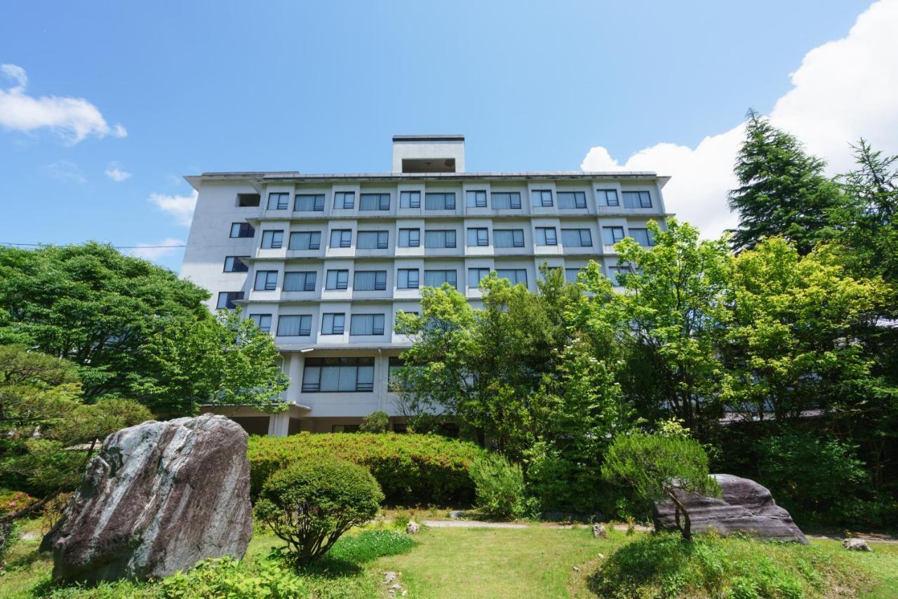 Hotel Hoho "A Hotel Overlooking The Echigo Plain And The Yahiko Mountain Range" Formerly Hotel Oohashi Yakata-No-Yu Ниигата Екстериор снимка